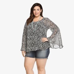 NWT Torrid Floral Bell Sleeve Chiffon Blouse